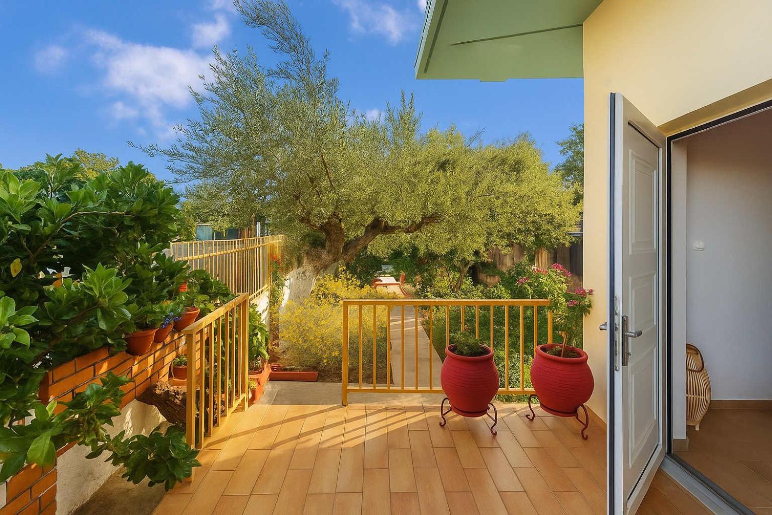 Summer Rose Garden Getaway - A Step To The Beach Καλαμάτα Εξωτερικό φωτογραφία